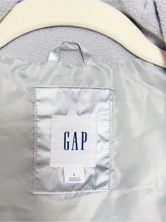 Gap Y2K Metallic Silver Puffer Vest Large Liquid Metal Space Age Shiny Quilted L - Picture 7 of 10